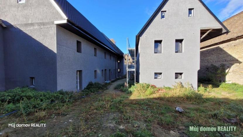 Prodej vícegeneračního domu, Vrutice - Svařenice, 1143 m2