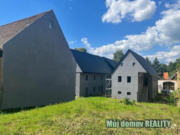 Prodej vícegeneračního domu, Vrutice - Svařenice, 1143 m2