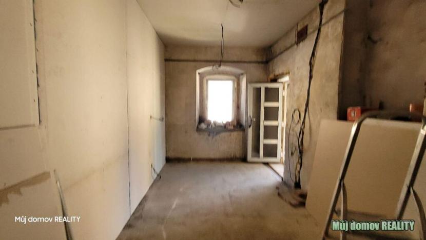 Prodej vícegeneračního domu, Vrutice - Svařenice, 1143 m2