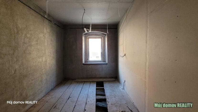 Prodej vícegeneračního domu, Vrutice - Svařenice, 1143 m2