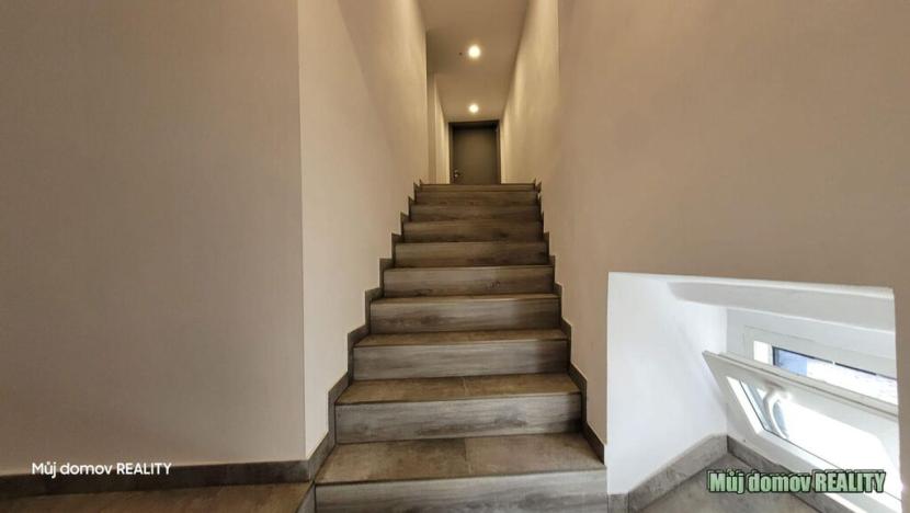 Prodej vícegeneračního domu, Vrutice - Svařenice, 1143 m2