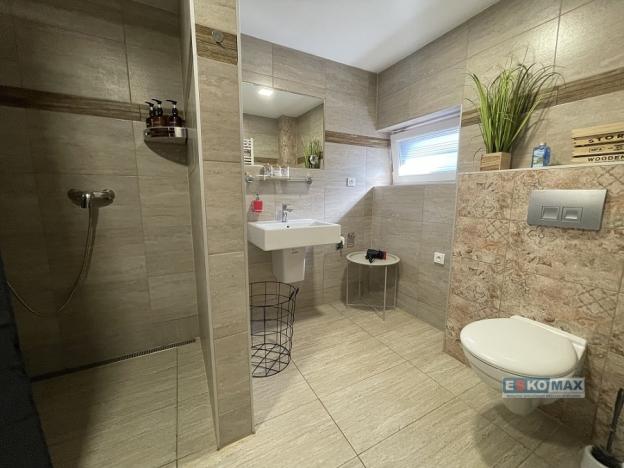 Prodej apartmánu, Hlohovec, Hlavní, 267 m2