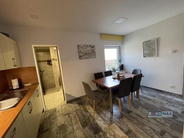 Prodej apartmánu, Hlohovec, Hlavní, 267 m2