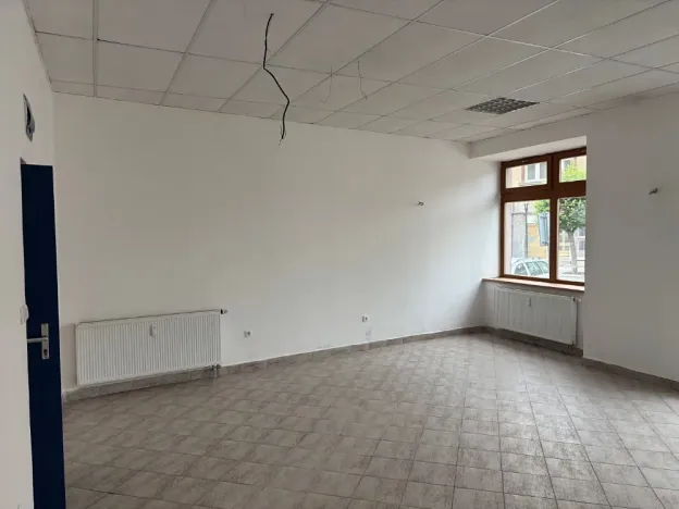 Pronájem obchodního prostoru, Náměšť nad Oslavou, Masarykovo nám., 35 m2