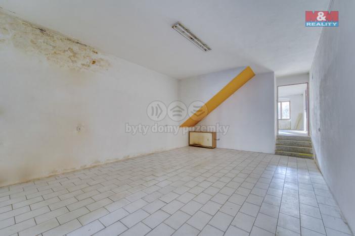Pronájem obchodního prostoru, Kralovice, nám. Osvobození, 80 m2
