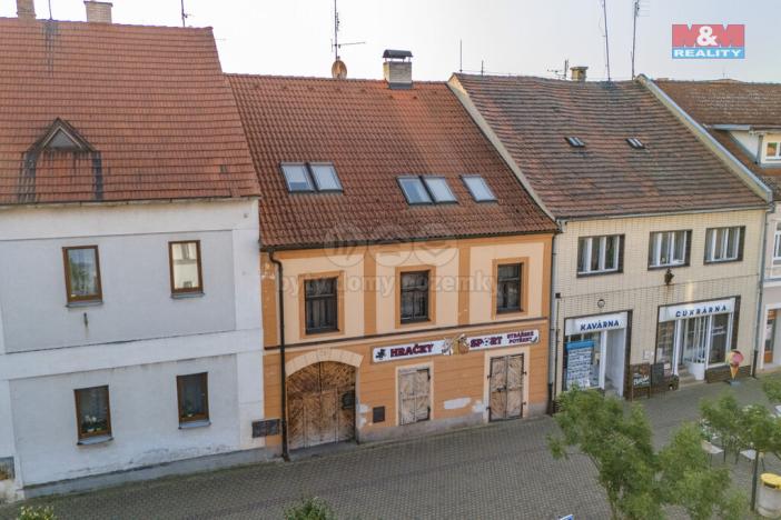 Pronájem obchodního prostoru, Kralovice, nám. Osvobození, 80 m2