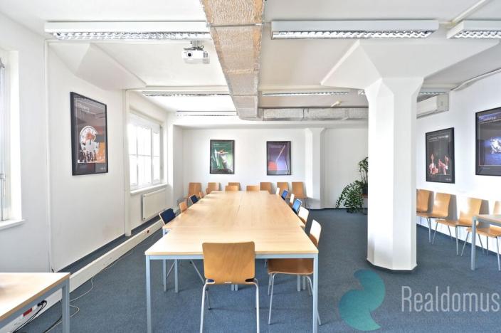 Pronájem kanceláře, České Budějovice, Pražská tř., 100 m2