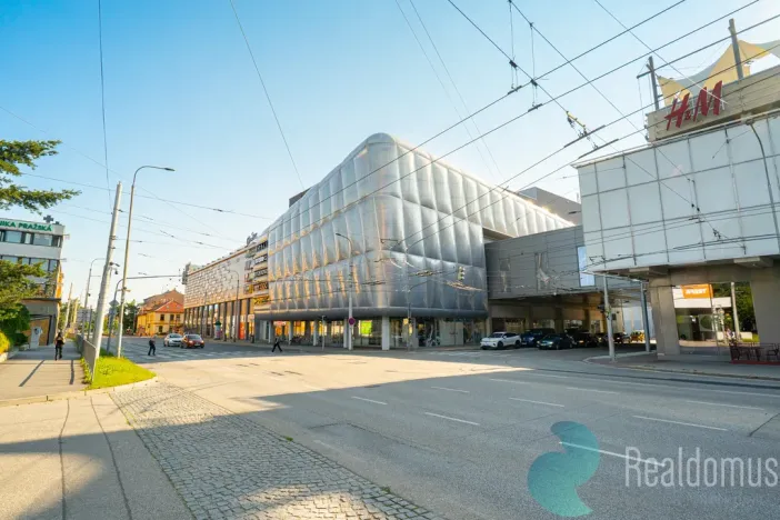 Pronájem kanceláře, České Budějovice, Pražská tř., 100 m2