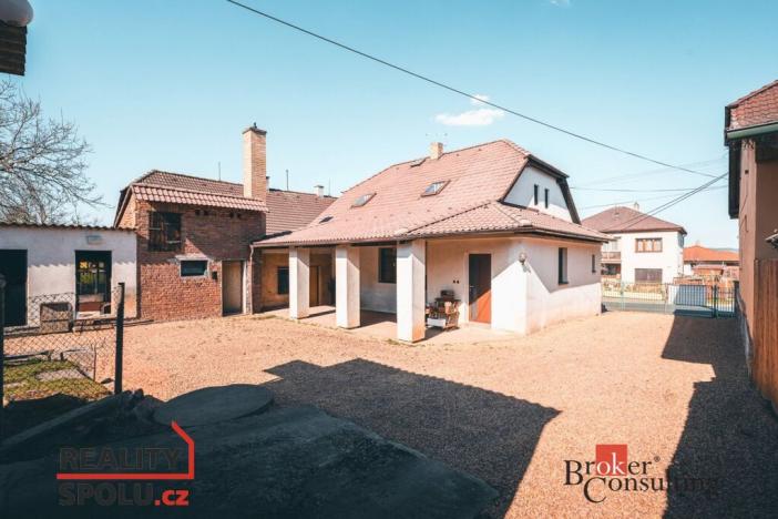 Prodej rodinného domu, Litohlavy, 340 m2