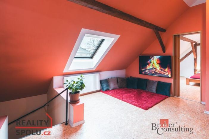 Prodej rodinného domu, Litohlavy, 340 m2