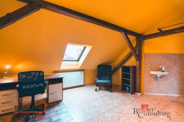 Prodej rodinného domu, Litohlavy, 340 m2