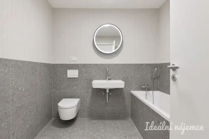 Pronájem bytu 1+kk, Brno, Bratislavská, 35 m2