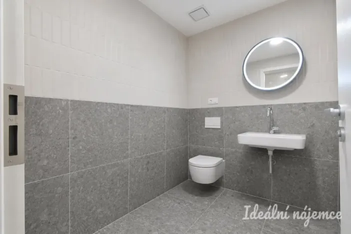 Pronájem bytu 1+kk, Brno, Bratislavská, 35 m2