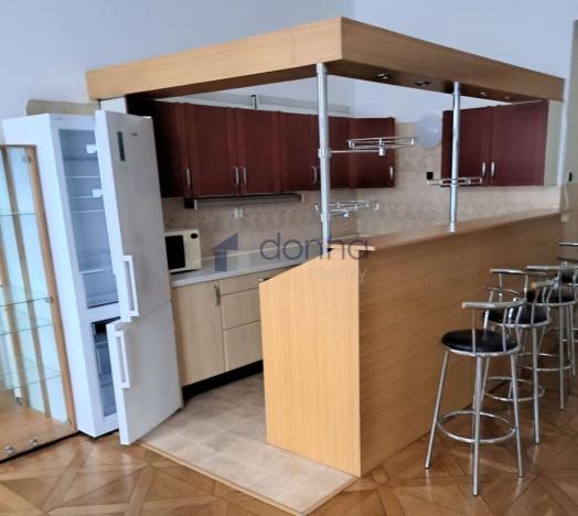 Pronájem kanceláře, Praha, V tůních, 92 m2