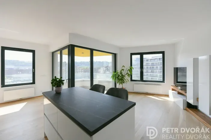 Pronájem bytu 2+kk, Praha - Karlín, Sokolova, 58 m2