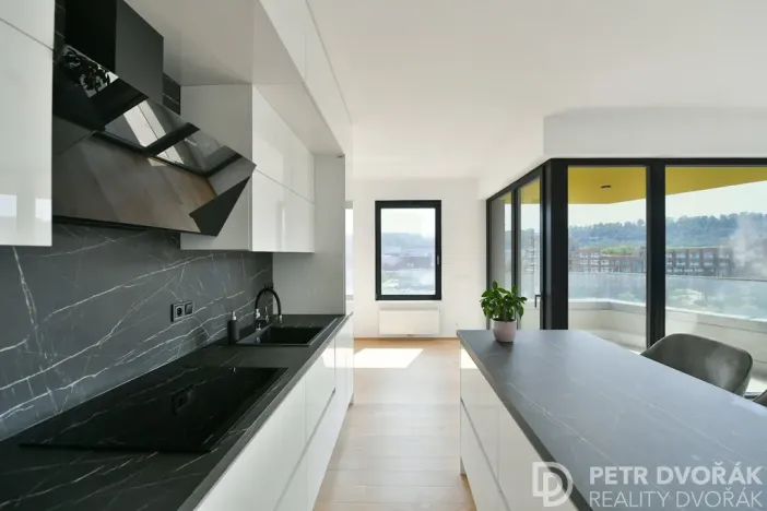 Pronájem bytu 2+kk, Praha - Karlín, Sokolova, 58 m2