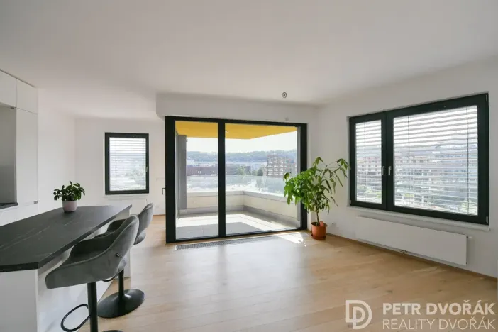 Pronájem bytu 2+kk, Praha - Karlín, Sokolova, 58 m2