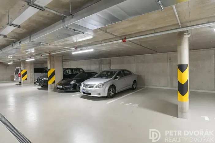 Pronájem bytu 2+kk, Praha - Karlín, Sokolova, 58 m2