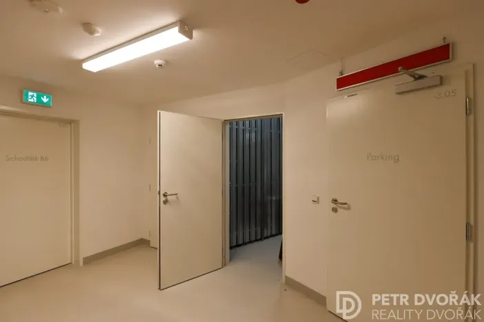 Pronájem bytu 2+kk, Praha - Karlín, Sokolova, 58 m2