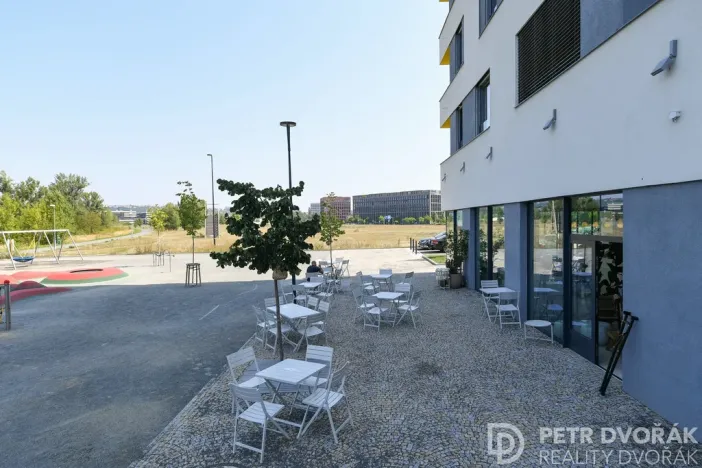 Pronájem bytu 2+kk, Praha - Karlín, Sokolova, 58 m2