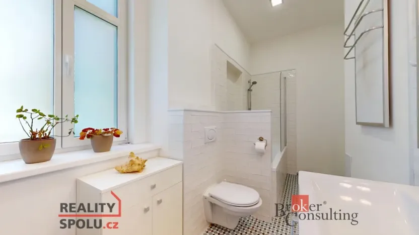 Prodej bytu 2+kk, Karlovy Vary - Stará Role, Svobodova, 62 m2