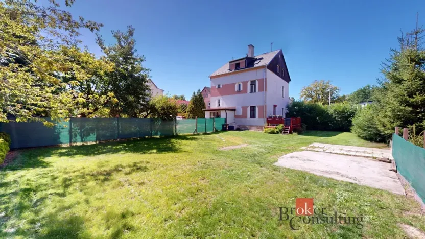 Prodej bytu 2+kk, Karlovy Vary - Stará Role, Svobodova, 62 m2