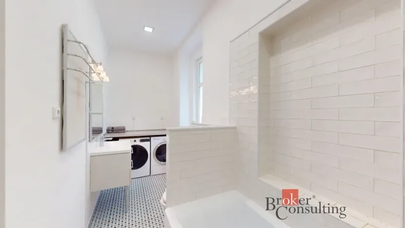 Prodej bytu 2+kk, Karlovy Vary - Stará Role, Svobodova, 62 m2