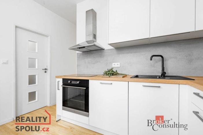 Prodej bytu 2+1, Praha - Modřany, Klostermannova, 53 m2