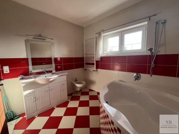 Prodej rodinného domu, Kolová, 144 m2