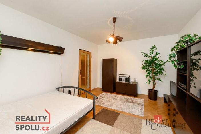 Prodej bytu 2+1, Plzeň - Doubravka, Ke Špitálskému lesu, 58 m2