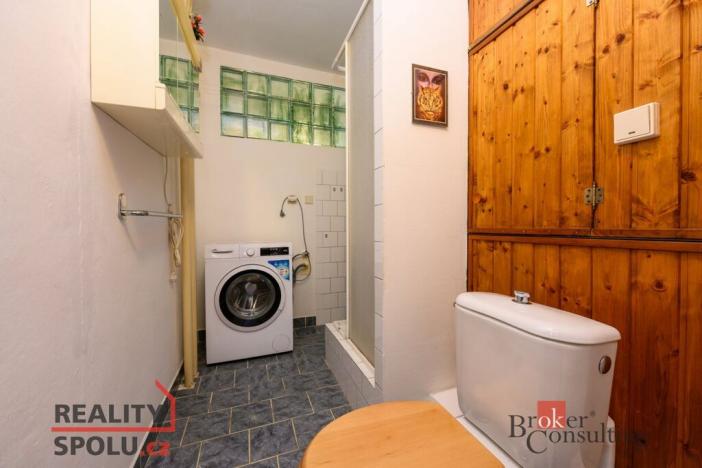 Prodej bytu 2+1, Plzeň - Doubravka, Ke Špitálskému lesu, 58 m2