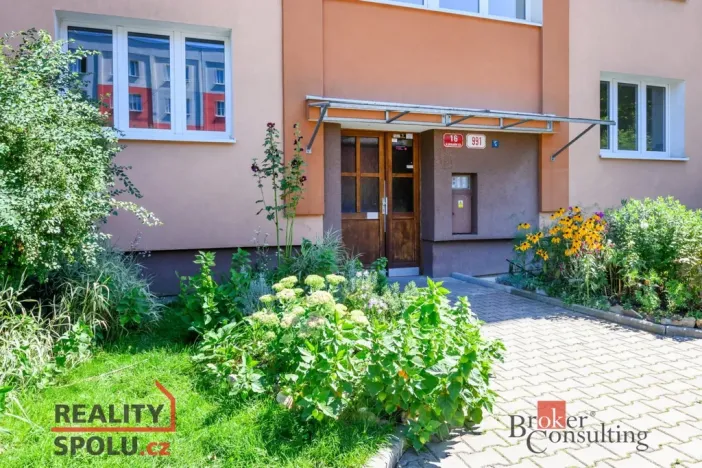 Prodej bytu 2+1, Plzeň - Doubravka, Ke Špitálskému lesu, 58 m2