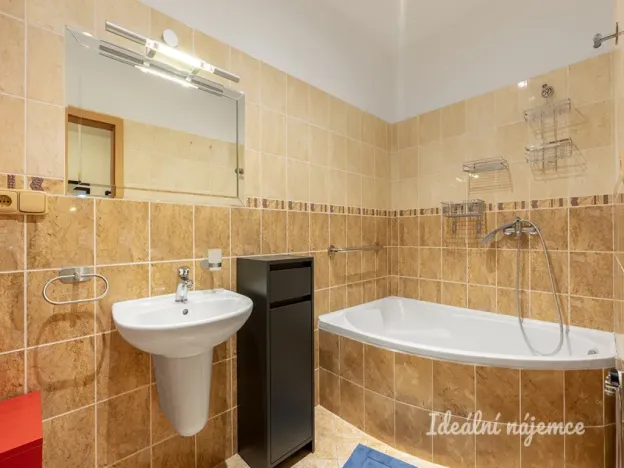 Pronájem bytu 1+kk, Praha - Horní Počernice, Běchorská, 48 m2
