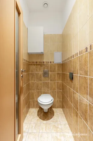 Pronájem bytu 1+kk, Praha - Horní Počernice, Běchorská, 48 m2