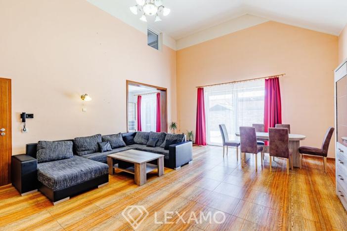 Prodej rodinného domu, Hevlín, 160 m2