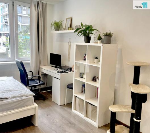 Pronájem bytu 1+kk, Praha - Malešice, Počernická, 24 m2
