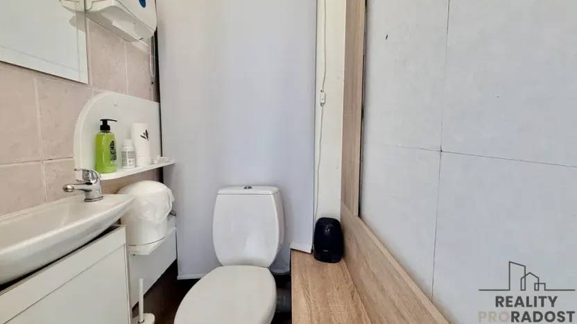 Pronájem obchodního prostoru, Praha - Žižkov, Husitská, 10 m2