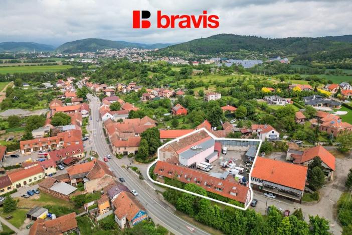 Pronájem kanceláře, Hradčany, Tišnovská, 1016 m2