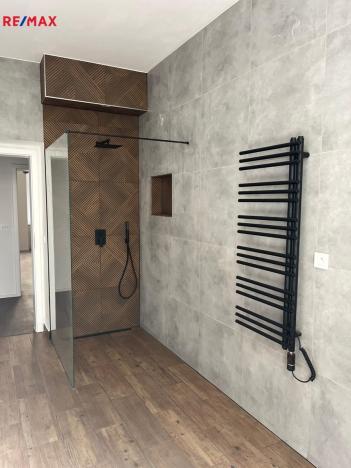 Prodej bytu 2+1, Karlovy Vary, Petřín, 98 m2