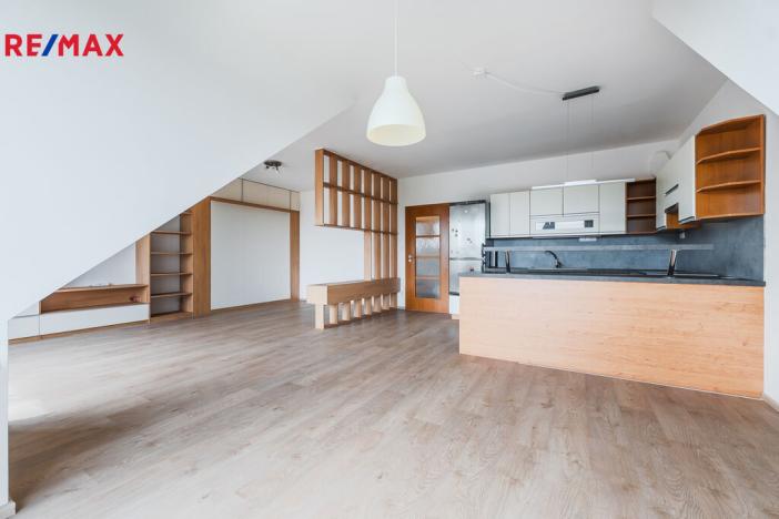 Pronájem bytu 2+kk, Praha - Dolní Chabry, U jízdárny, 82 m2