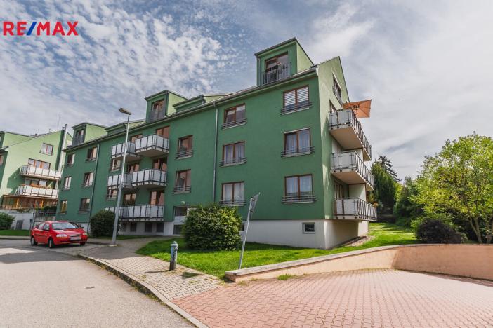 Pronájem bytu 2+kk, Praha - Dolní Chabry, U jízdárny, 82 m2