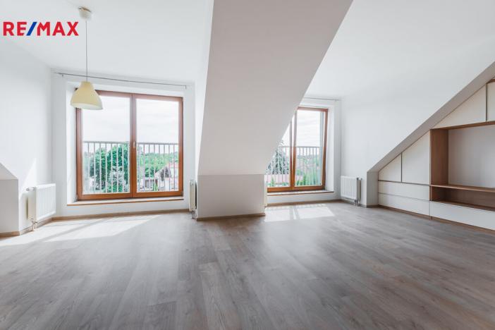 Pronájem bytu 2+kk, Praha - Dolní Chabry, U jízdárny, 82 m2
