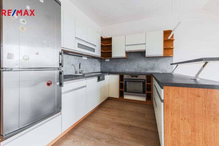 Pronájem bytu 2+kk, Praha - Dolní Chabry, U jízdárny, 82 m2