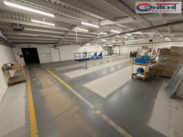 Pronájem výrobních prostor, Praha - Hostivař, Radiová, 2235 m2