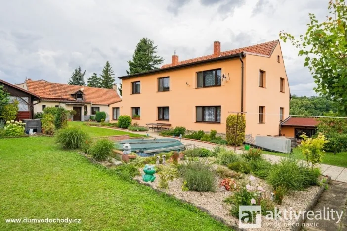 Prodej rodinného domu, Vodochody, 225 m2