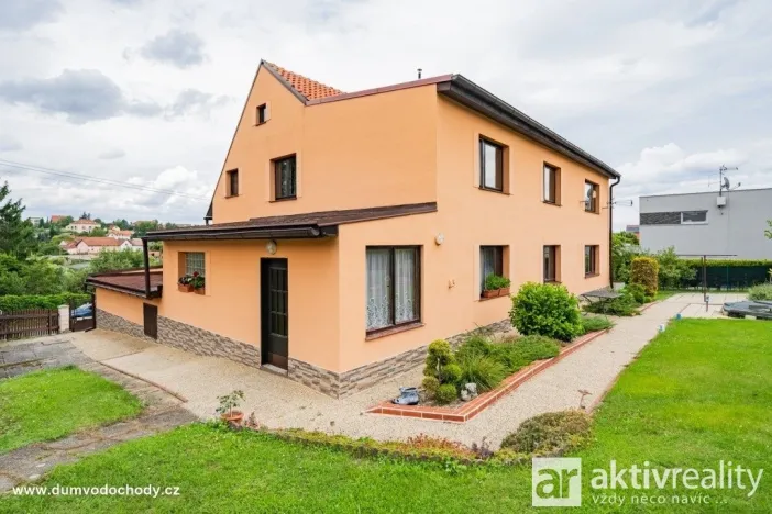 Prodej rodinného domu, Vodochody, 225 m2