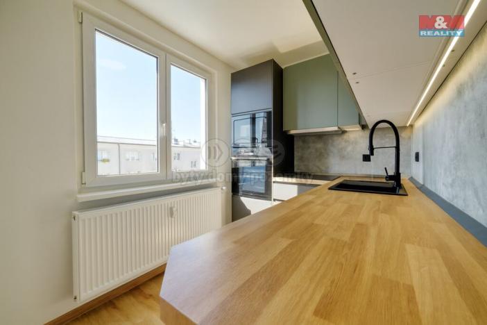 Prodej bytu 2+1, Cheb, Kosmonautů, 55 m2