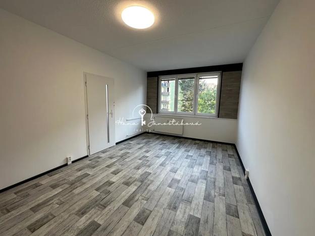 Prodej bytu 3+1, Velešín, Sídliště, 67 m2