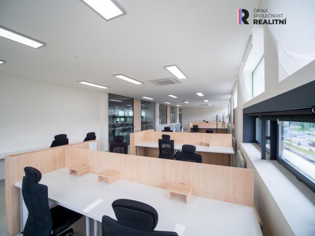 Pronájem kanceláře, Zlín - Prštné, třída Tomáše Bati, 33 m2