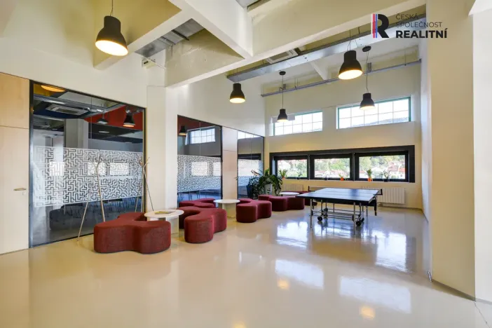 Pronájem kanceláře, Zlín - Prštné, třída Tomáše Bati, 33 m2